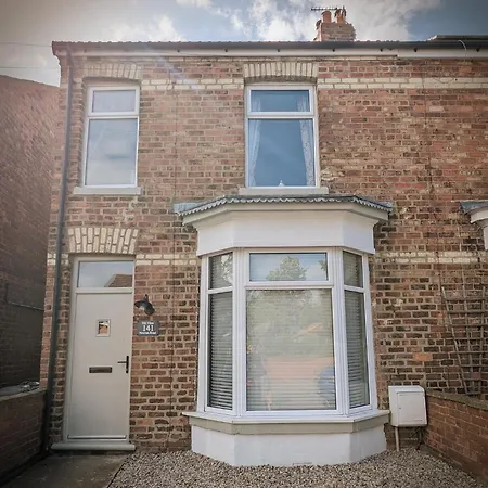 Hill View In * Great Ayton