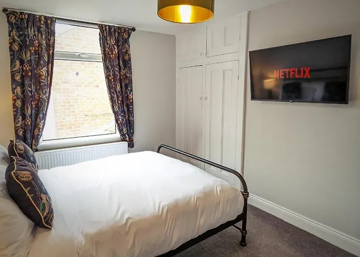 Hill View In * Great Ayton